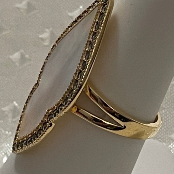 Vintage Style Mother of Pearl with Marcasites Ring 18k/925 Size 7! - Picture 5 of 14